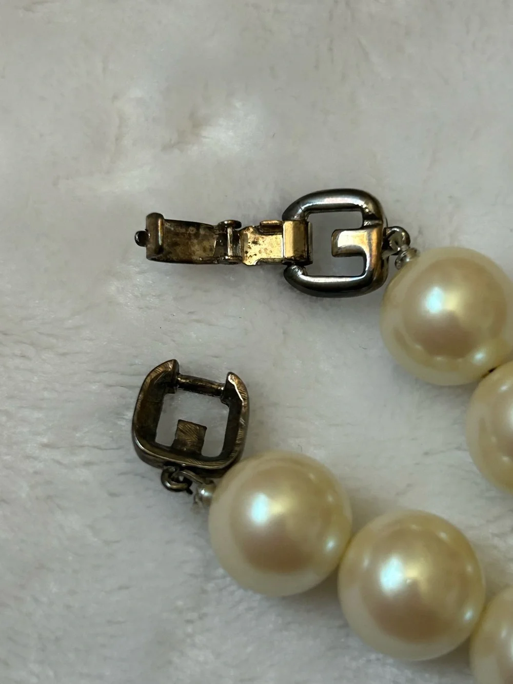 Givenchy elegant vintage